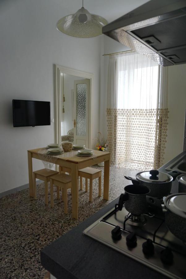Terrazza Alma Bianca Apartment Ostuni Bagian luar foto