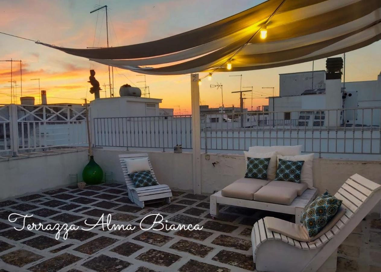 Terrazza Alma Bianca Apartment Ostuni Bagian luar foto